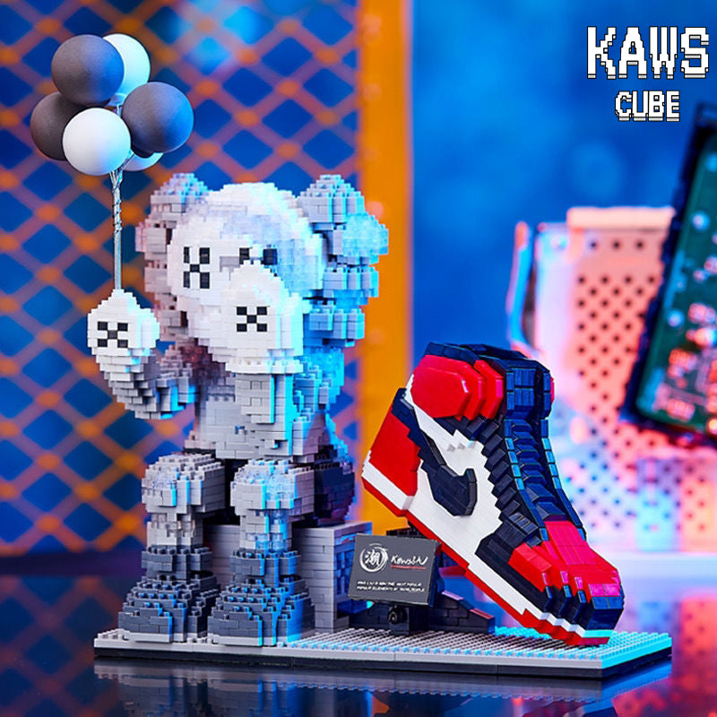 KAWS ペン立て:Nanoblock ナノブロック「220mm」 0911-11