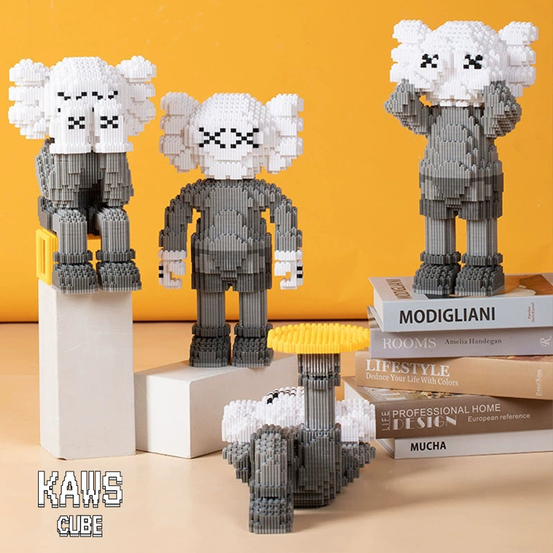 カウズ KAWS Passing Through ：Nanoblock グレー ナノブロック「287mm」0904-5