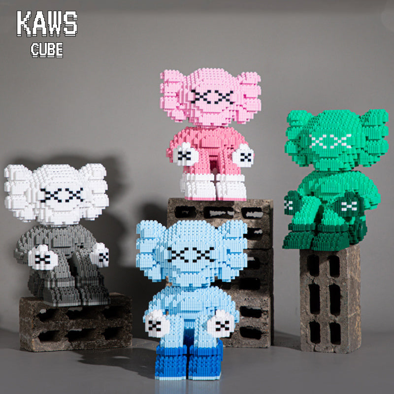 カウズ  KAWS HOLIDAY II : Nanoblock  グレー  ナノブロック「242mm」0912-04