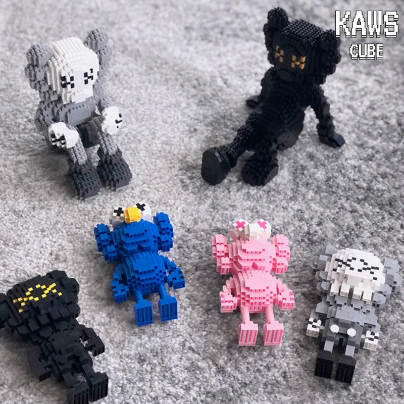 カウズ  KAWS HOLIDAY BLACK : Nanoblock ブラック ナノブロック「250mm」0905-9